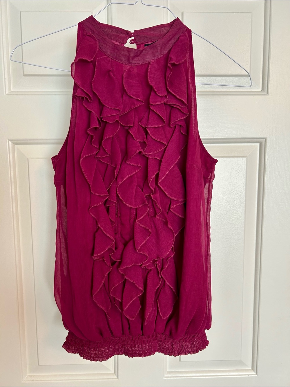 Mossimo sleeveless top with ruffles down the front